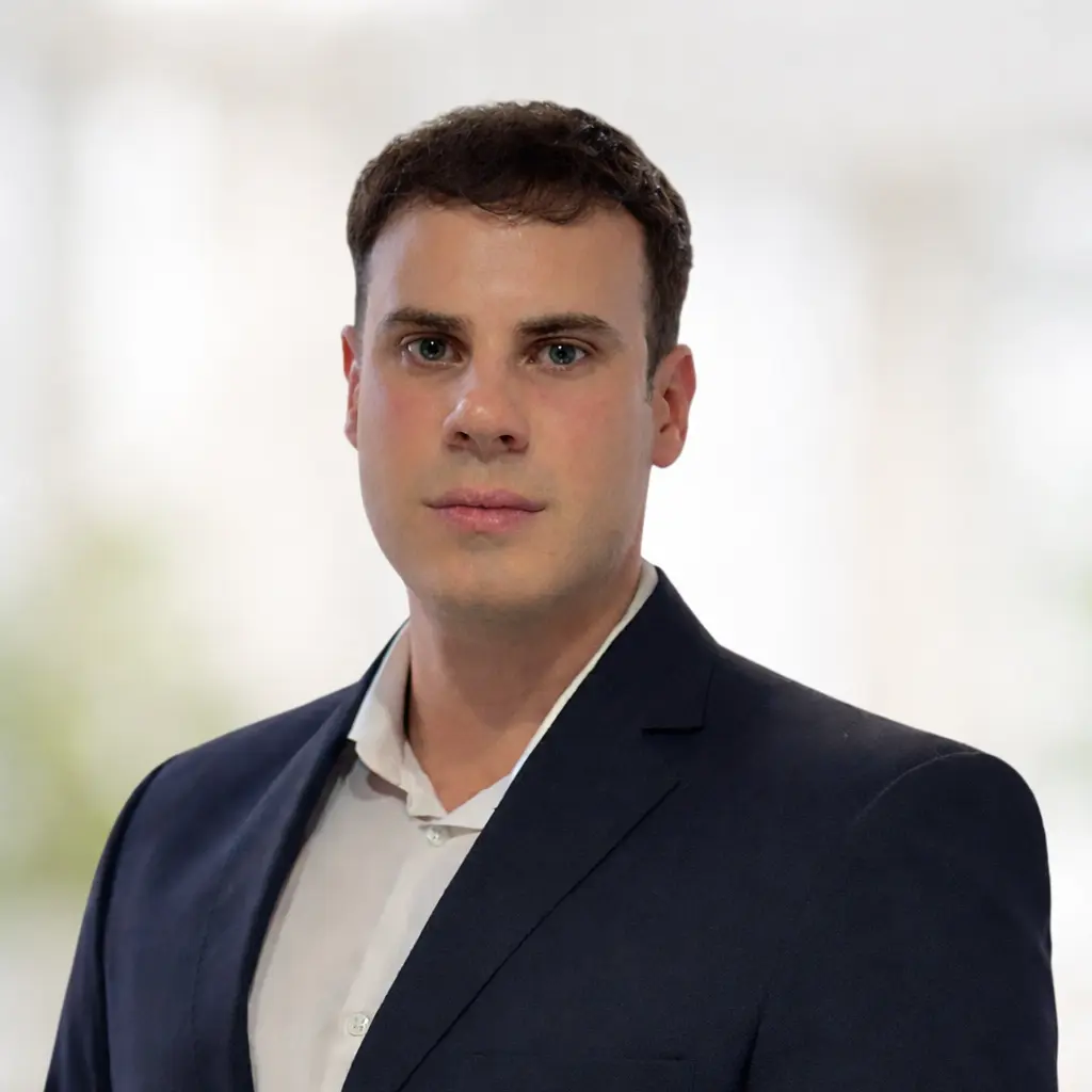 Juan Cruz Ponce Rago. Estudiante avanzado (Abogacía UCA) y Martillero Público